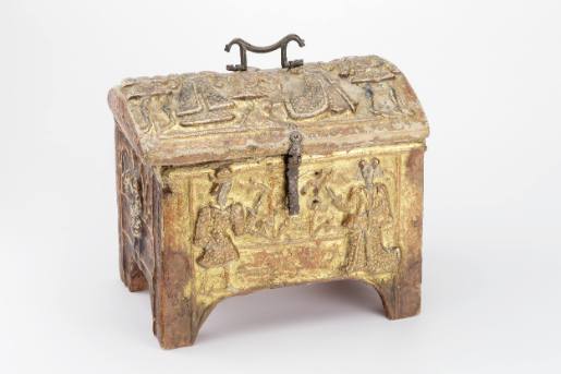 Casket with scenes of courtly love