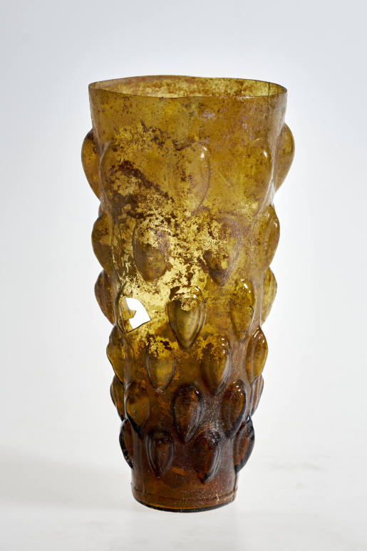 Club-shaped beaker