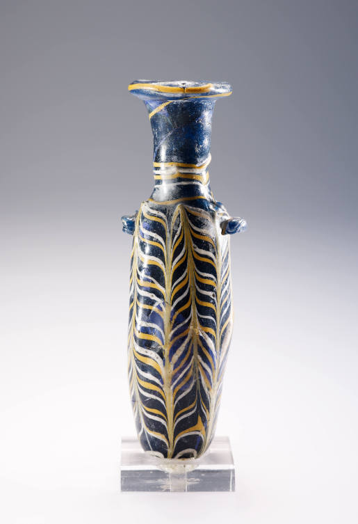 Alabastron (perfume bottle) with threaded decoration