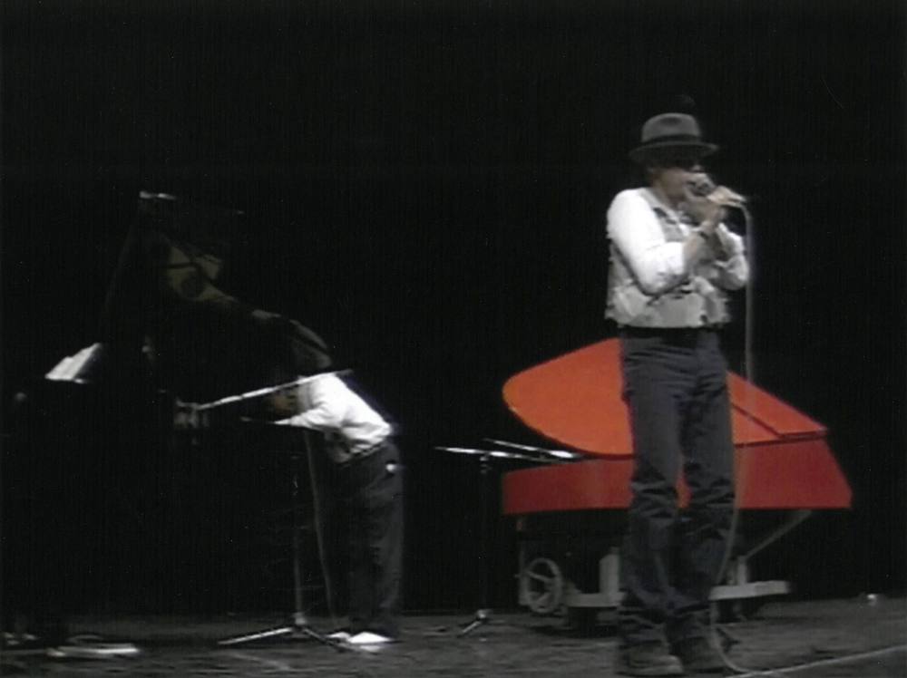 Joseph Beuys und Nam June Paik, Coyote III mit Pianovariation 1984, Tokyo, Seibu Museum of Art …