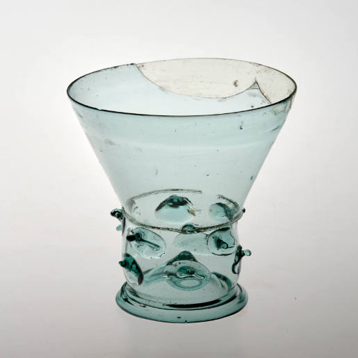 Berkemeyer (drinking glass with prunts)