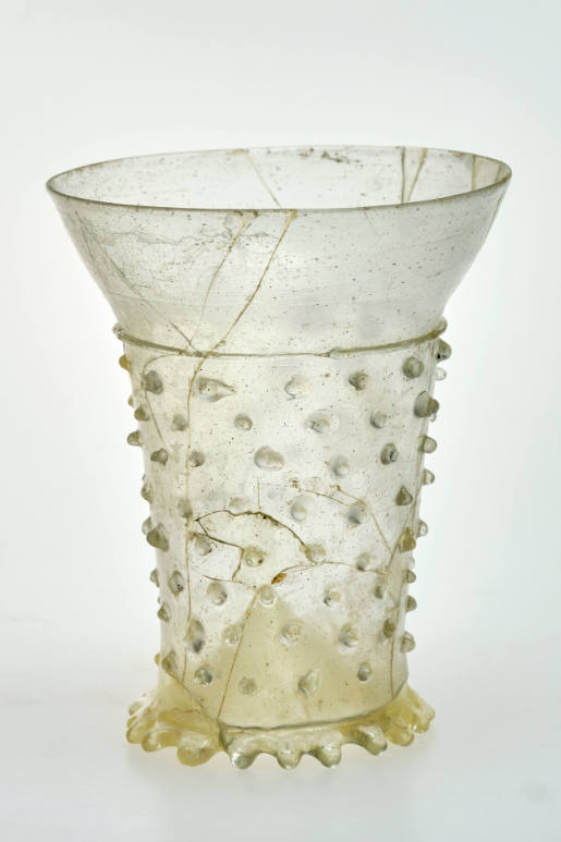 Clear glass beaker with prunts