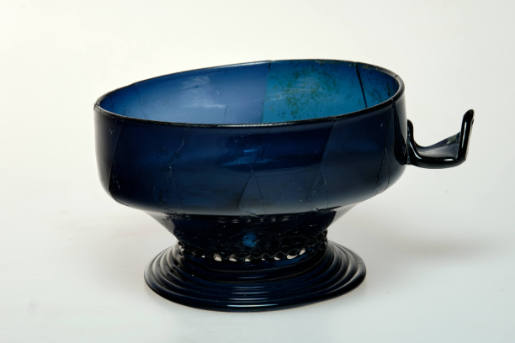 Blue footed bowl with handle
