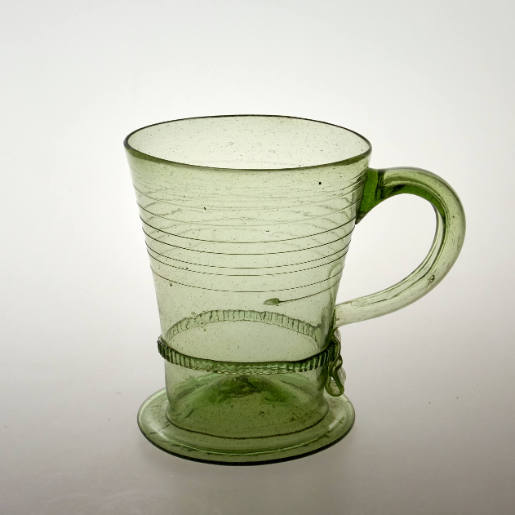 Glass mug