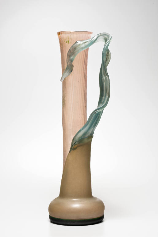 Vase in the shape of a blade of grass