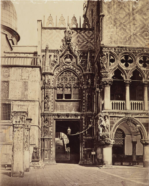 Porta della Charta, Entrance to the Doge's Palace