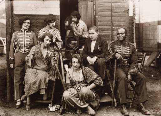 Image representation for 1900 – 1945