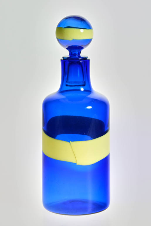 "a fascia" blue carafe with stopper