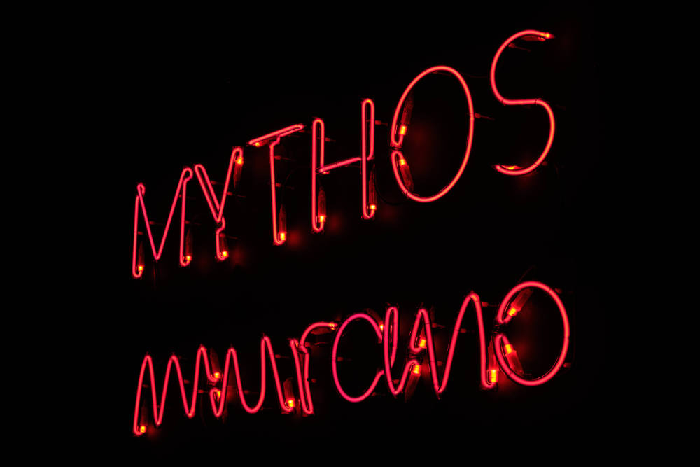 Neon-Schriftzug „Mythos Murano“