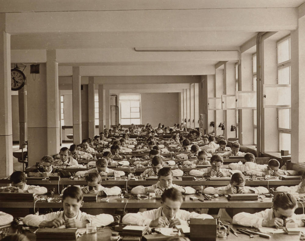 Ohne Titel (Montagesaal, Uhrenfabrik)